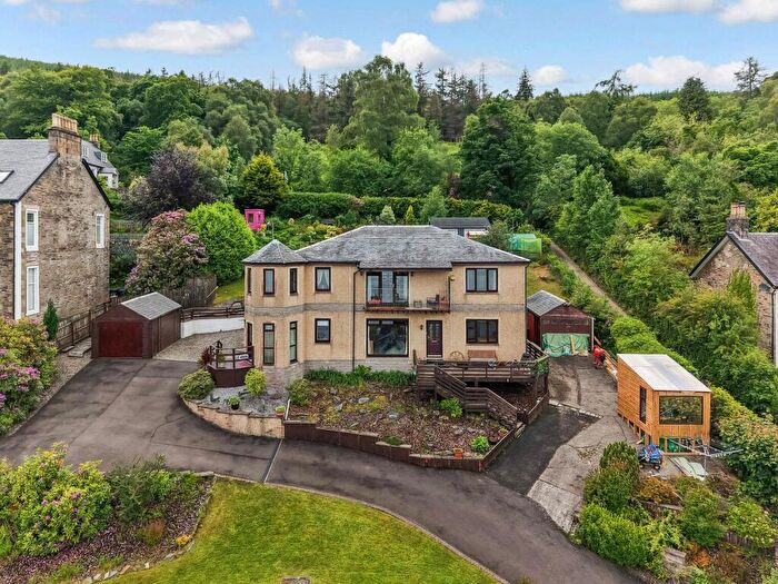 3 Bedroom Flat For Sale In Clynder, Helensburgh, Argyll And Bute, G84