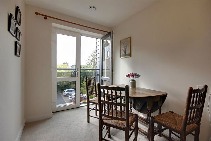 1 Bedroom Flat For Sale In Field Close, Cottingham, HU16