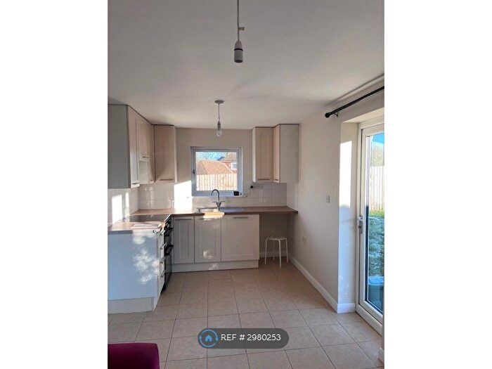 1 Bedroom Bungalow To Rent In Plantation Farm House, Tadley, RG26