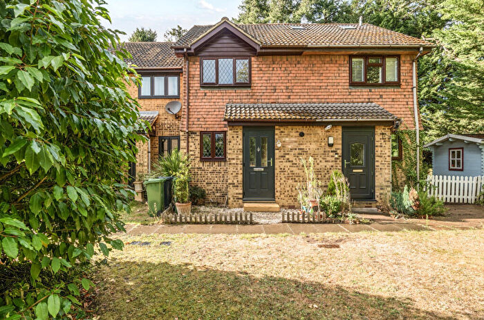 2 Bedroom Terraced House For Sale In Oak Ridge, West End, Woking, GU24