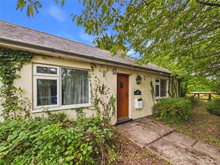4 Bedroom Bungalow For Sale In Woodlands Road, Raydon, Ipswich, Suffolk, IP7