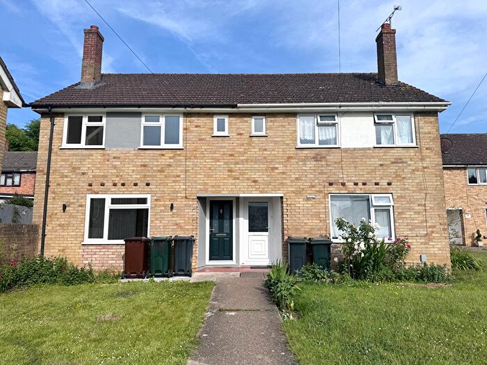 3 Bedroom Semi-Detached House To Rent In Oak Tree Road, Ashford, TN23