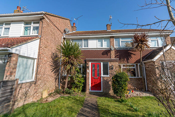 3 Bedroom House To Rent In Barrymore Walk, Rayleigh, SS6