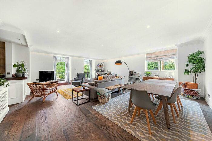 4 Bedroom Apartment To Rent In Avenue Road, St. John's Wood, London, NW8