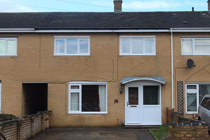 3 Bedroom Terraced House To Rent In Bedroom Family Home, OX14