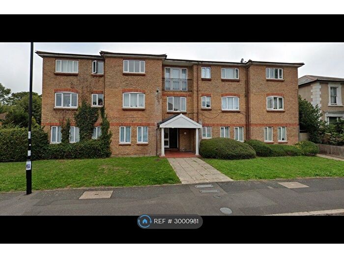 2 Bedroom Flat To Rent In Billsley Court, London, SE25