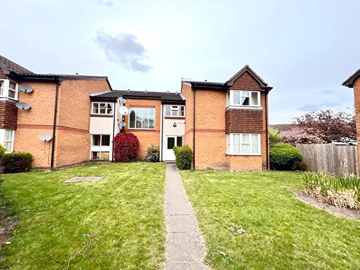1 Bedroom Flat To Rent In Abbotswood Way, Hayes, UB3