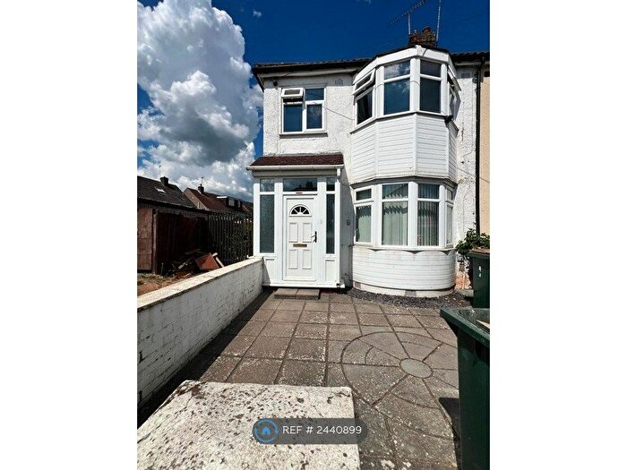 3 Bedroom End Of Terrace House To Rent In Capmartin Road, Coventry, CV6