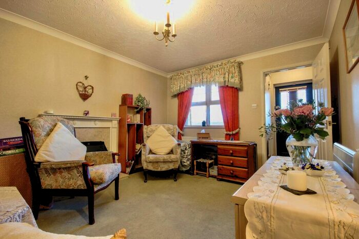 3 Bedroom Detached House For Sale In Ynys-Y-Coed, Oakdale, NP12