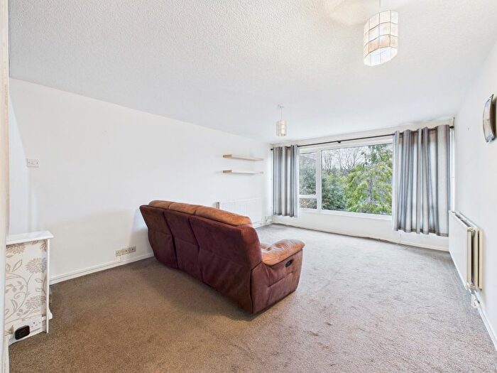 2 Bedroom Maisonette For Sale In Beckenham Court, The Avenue, Beckenham, Kent, BR3