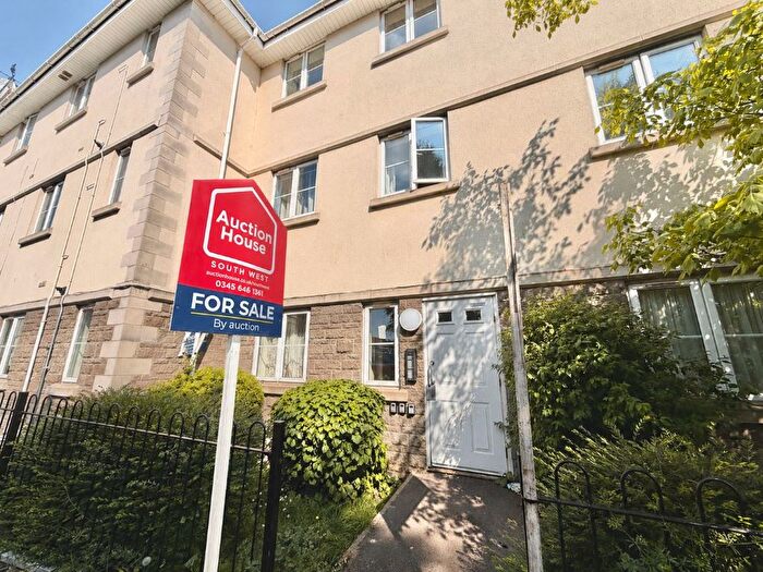 2 Bedroom Flat For Sale In Moravian Road, Bristol, Avon, BS15