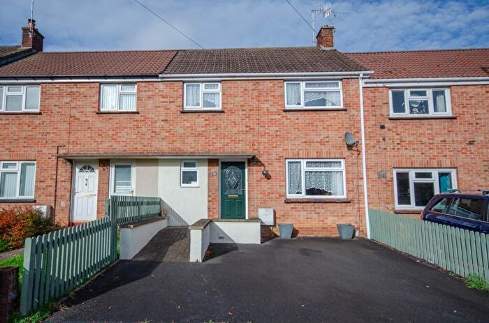 3 Bedroom Terraced House For Sale In New Cheltenham Road, Kingswood, Bristol., BS15