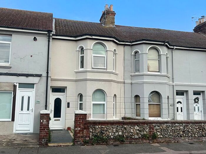 3 Bedroom Terraced House For Sale In Pavilion Road, Worthing, BN14