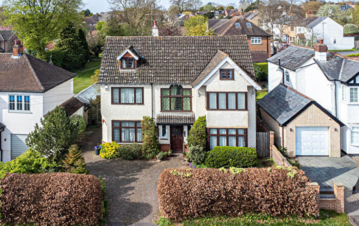 5 Bedroom Detached House For Sale In Dunstable Road, Redbourn, AL3