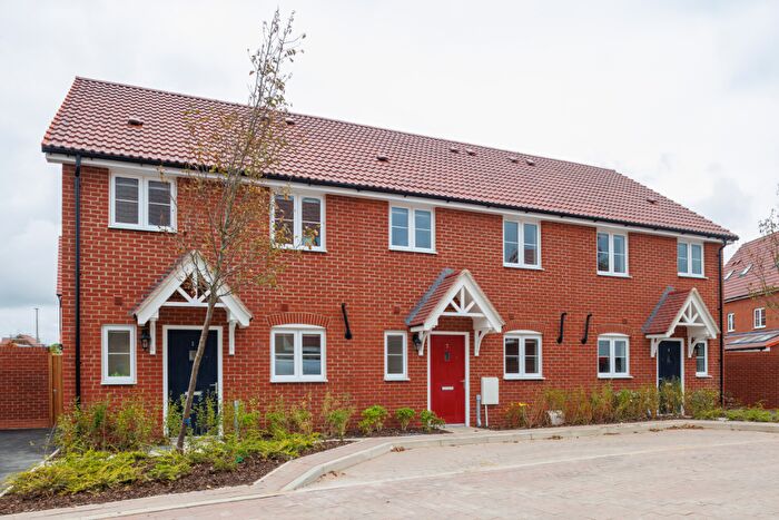 3 Bedroom Semi Detached House To Rent In Thackerey Crescent, Milton Keynes, Buckinghamshire, MK4