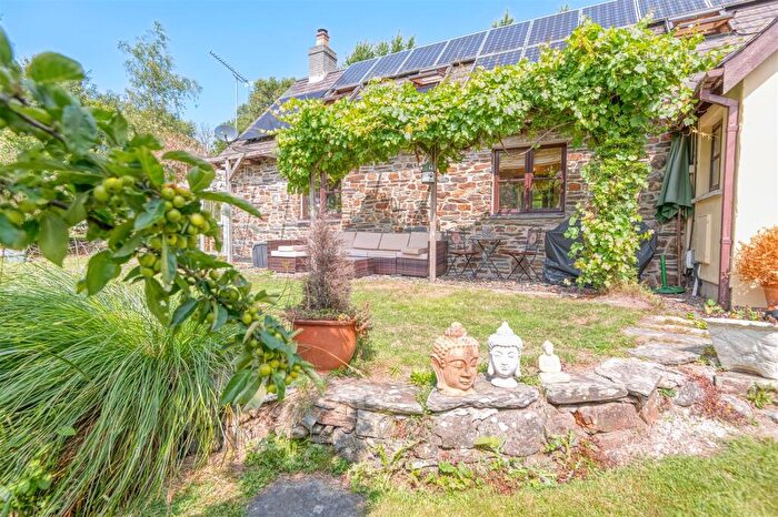 5 Bedroom Smallholding For Sale In Felin Ban Farm Estate, Cardigan, SA43