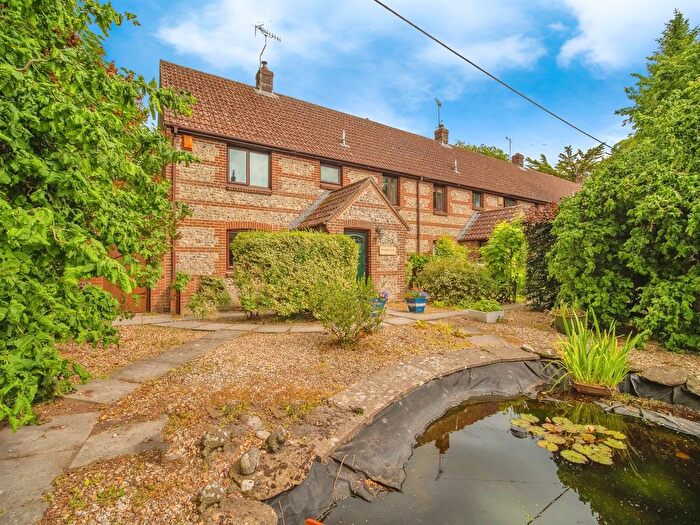 4 Bedroom Semi-Detached House For Sale In Fair View, Alton Pancras, Dorchester, DT2