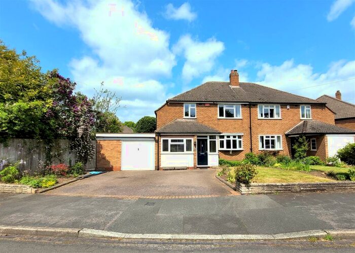 3 Bedroom Semi-Detached House To Rent In Mayall Drive, Four Oaks, B75