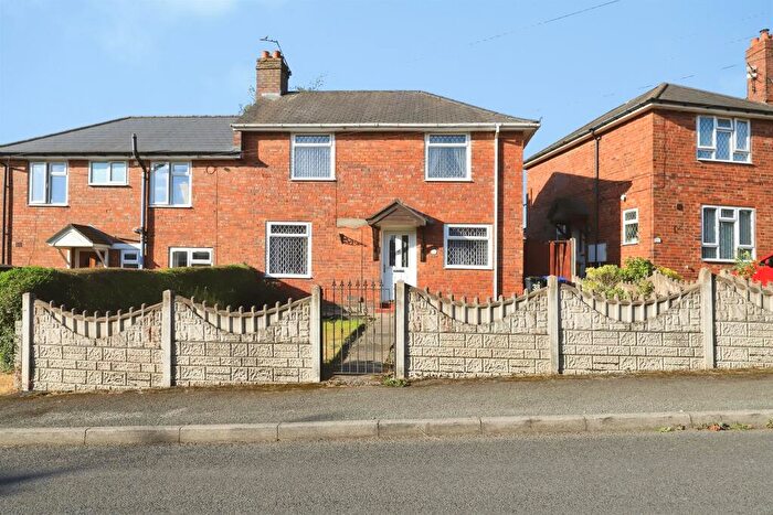 3 Bedroom Semi-Detached House For Sale In North Oval, Upper Gornal, Dudley, DY3