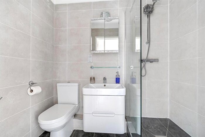 2 Bedroom Flat For Sale In Sandringham Court, Swanage, BH19 - Photo 11