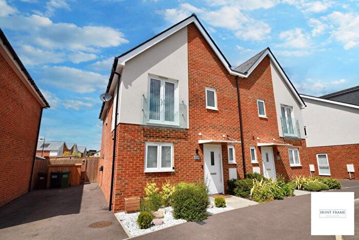 3 Bedroom Semi-Detached House For Sale In Reed View, Polegate, BN26
