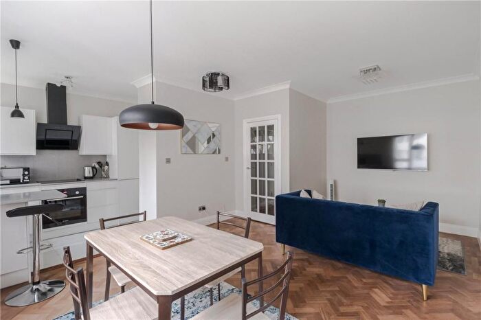 1 Bedroom Flat To Rent In Park Crescent, Regents Park, W1B