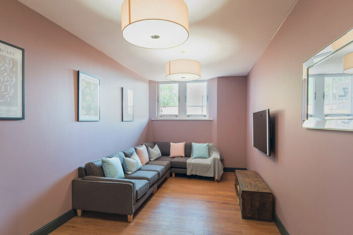 6 Bedroom Block Of Apartments To Rent In Flat D Bishop Blackall School, Exeter, EX4