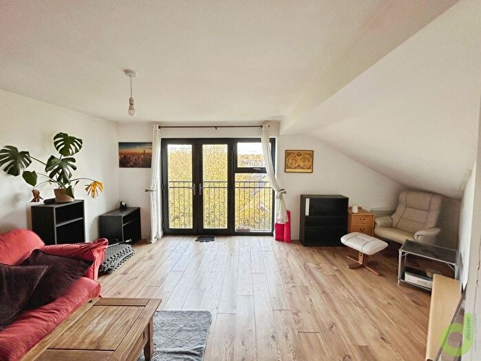 1 Bedroom Flat To Rent In Bank Parade, Burnley, BB11