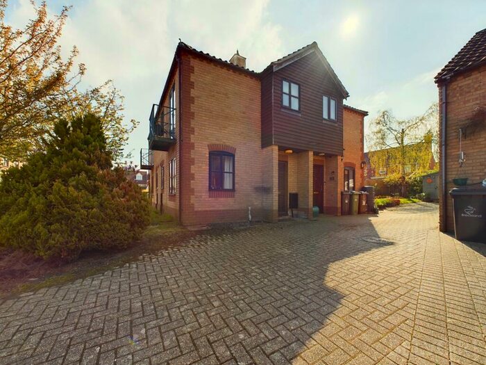 2 Bedroom Semi-Detached House To Rent In Blenheim Way, Watton, IP25