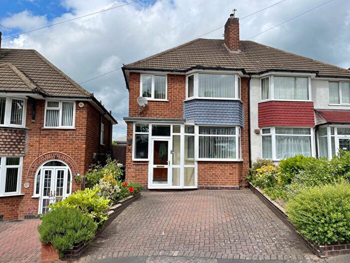 3 Bedroom Semi-Detached House For Sale In Sandwood Drive, Great Barr, Birmingham, B44