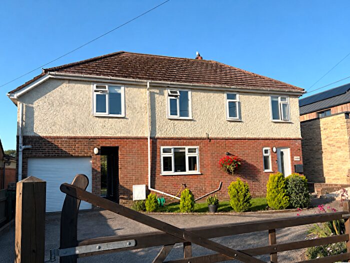 4 Bedroom Detached House For Sale In East Drove, BH19