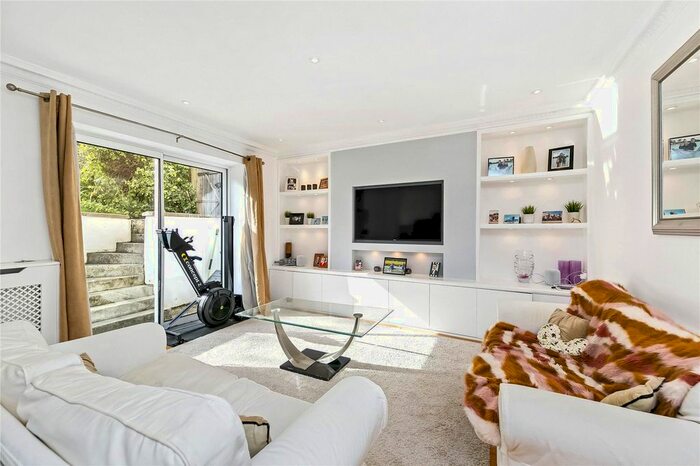 4 Bedroom Flat To Rent In Marlborough Road, Richmond, TW10