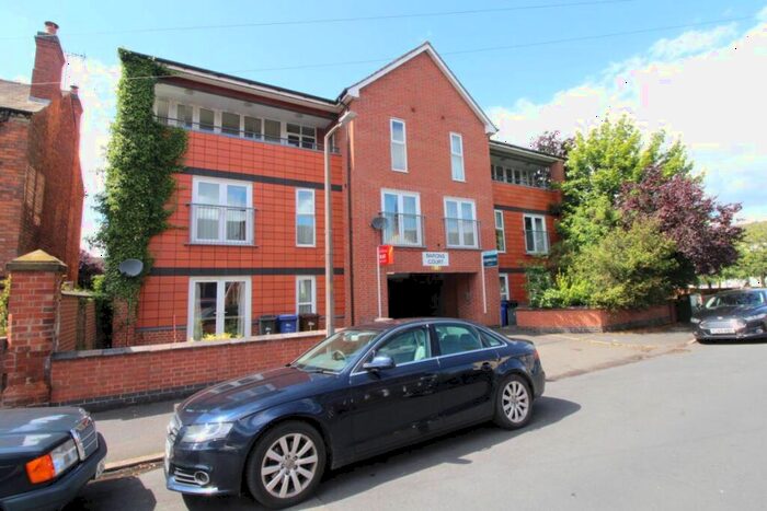 2 Bedroom Apartment To Rent In Barons Court, Staffordshire, DE14