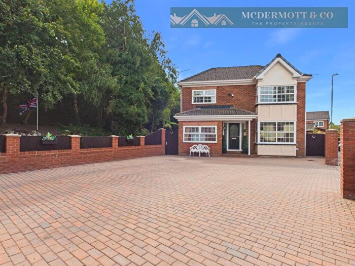 4 Bedroom Detached House For Sale In Lime Lane, Failsworth, M35