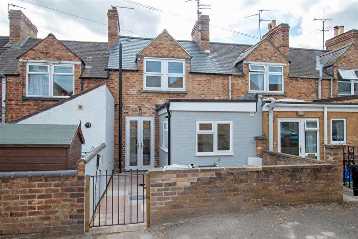 2 Bedroom Terraced House To Rent In Harcourt Terrace, Stamford, PE9