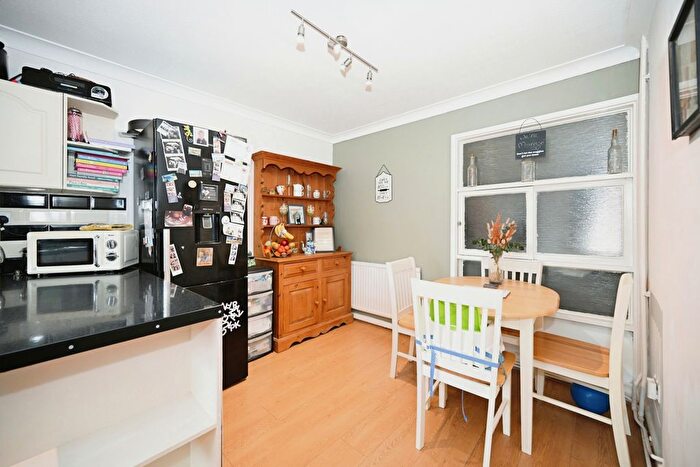 3 Bedroom Terraced House For Sale In Stonehills, Brownsover, Rugby, CV21