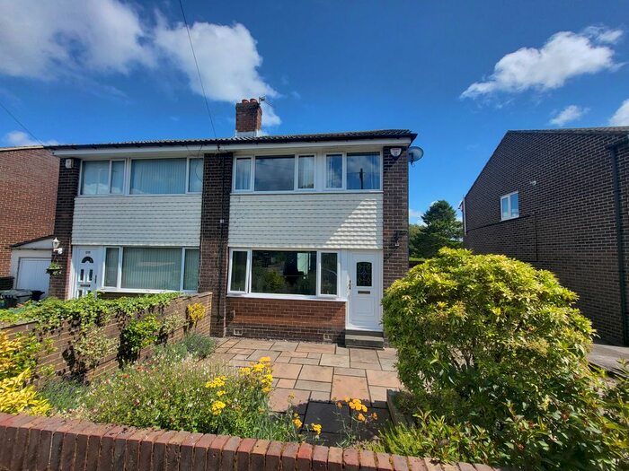 3 Bedroom Property To Rent In Woodrow Drive, Low Moor, Bradford, BD12