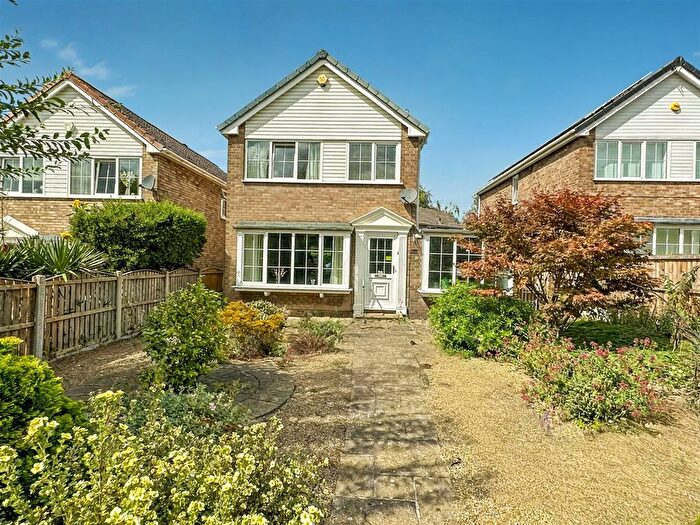 4 Bedroom Detached House For Sale In Ackworth Road, Pontefract, WF8