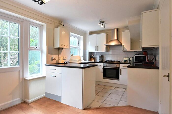 3 Bedroom Terraced House To Rent In Eden Court, Didcot, Oxfordshire, OX11