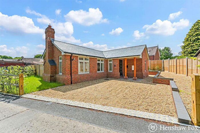 2 Bedroom Detached Bungalow For Sale In Newtown Road, Awbridge, Hampshire, SO51