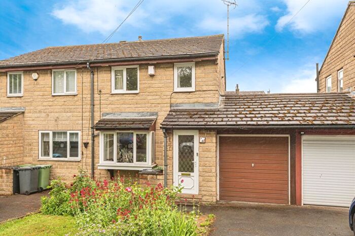 3 Bedroom Semi-Detached House For Sale In Naomi Road, Newsome, Huddersfield, HD4