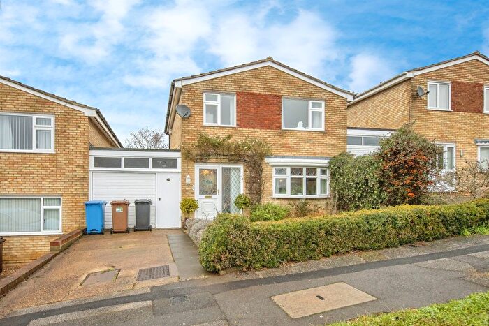 3 Bedroom Detached House For Sale In Monton Rise, Ipswich, IP2