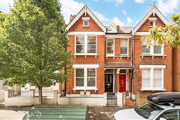 2 Bedroom Flat For Sale In Stirling Road, Clapham, SW9