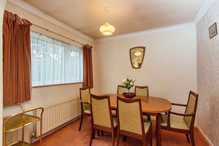 2 Bedroom Bungalow For Sale In Highfield Avenue, Farington, Leyland, Lancashire, PR25