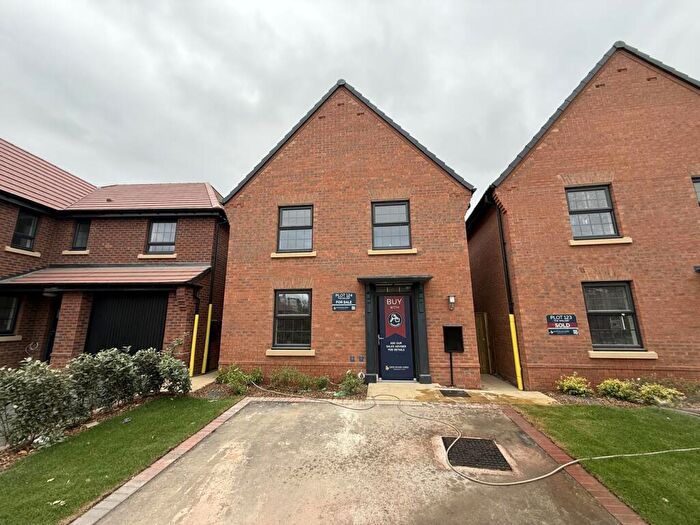 4 Bedroom Detached House For Sale In Holt Lane, Drakelow, Burton On Trent, DE15