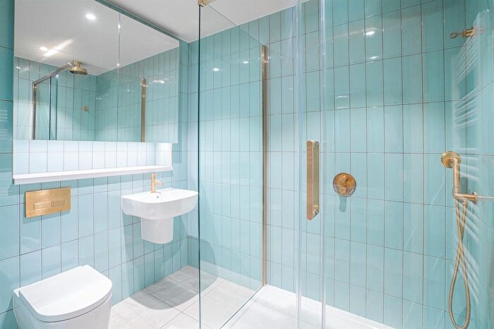 2 Bedroom Flat To Rent In Ashley Road, London, N17