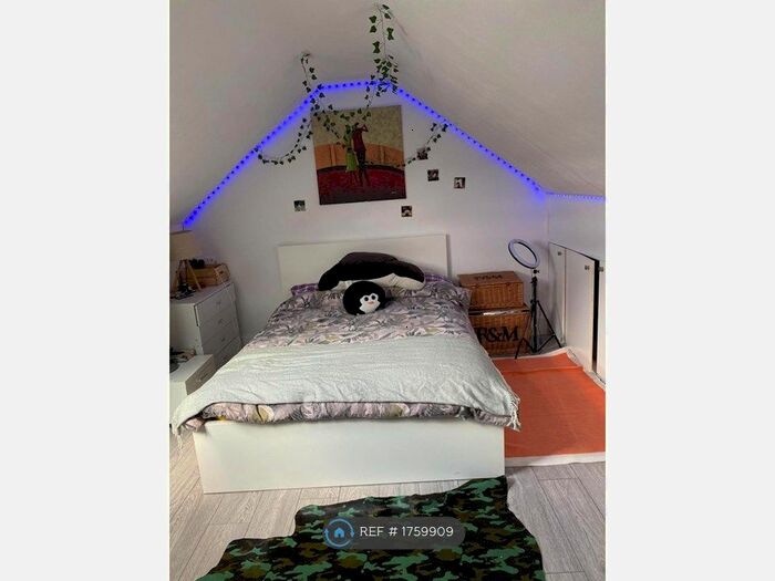 3 Bedroom Flat To Rent In Ruislip Road, Greenford, UB6