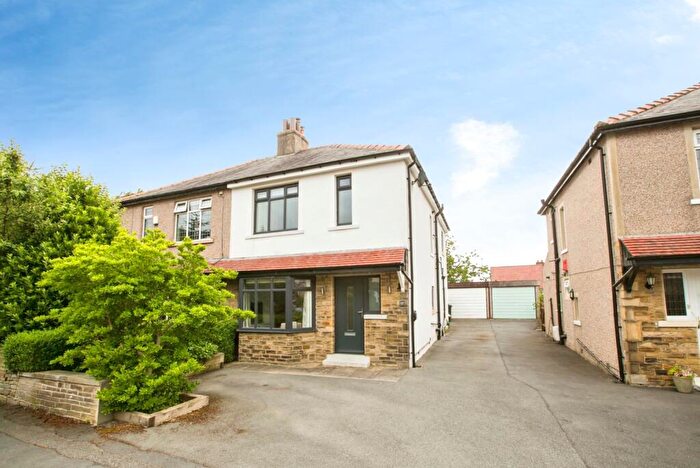 3 Bedroom Semi-Detached House For Sale In Mountfields, Halifax, West Yorkshire, HX3