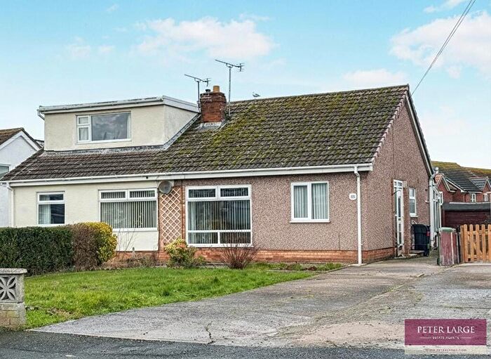 2 Bedroom Semi-Detached Bungalow For Sale In Golden Grove, Rhyl, LL18