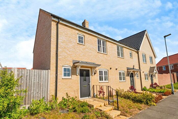2 Bedroom End Of Terrace House For Sale In How Walk, Onehouse, Stowmarket, Suffolk, IP14